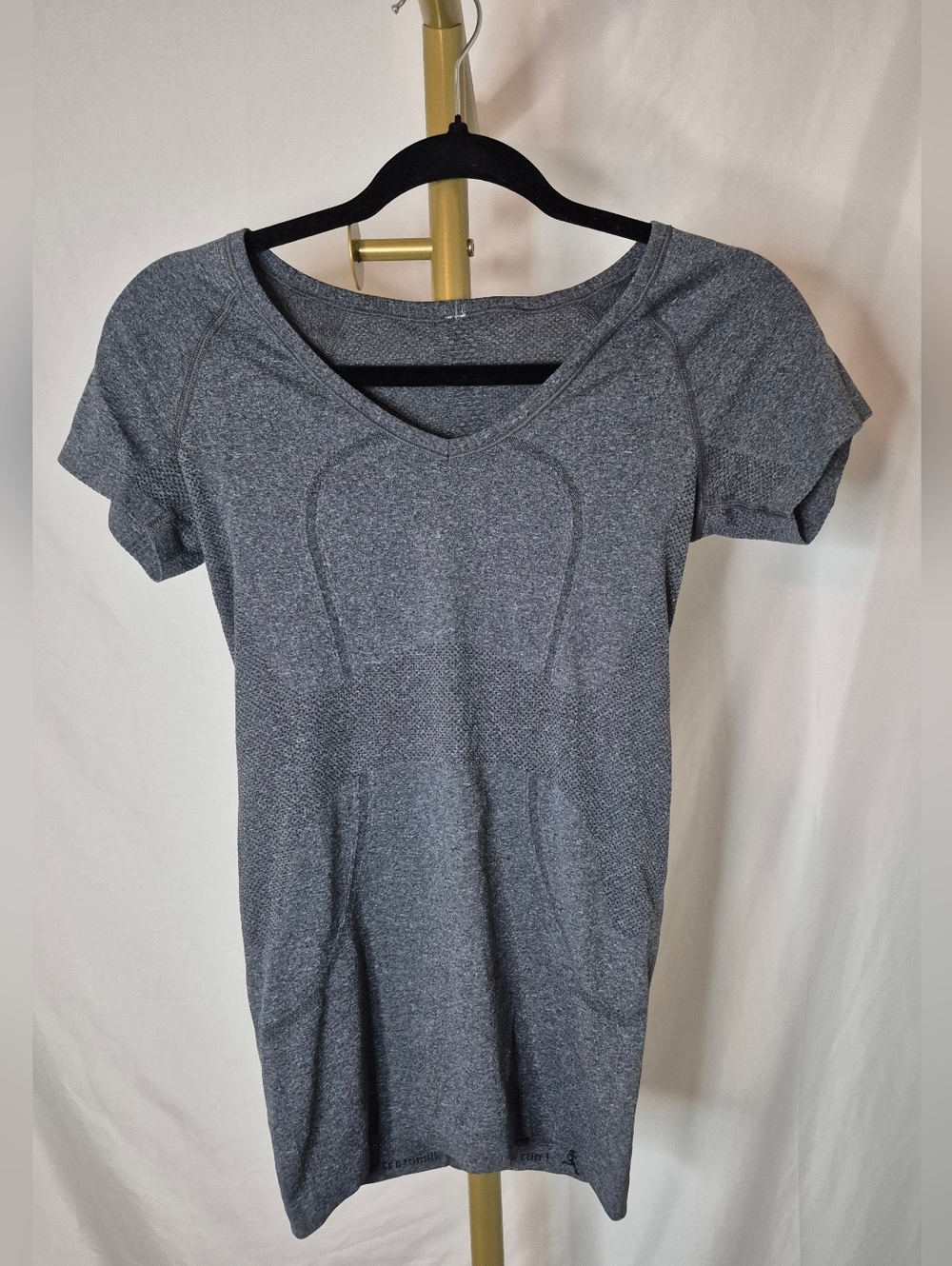 lululemon athletica Short Sleeve V-Neck Tee in Heather Gray